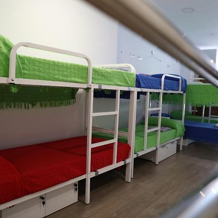 Albergue El Caminante Hostel Portomarin Bagian luar foto