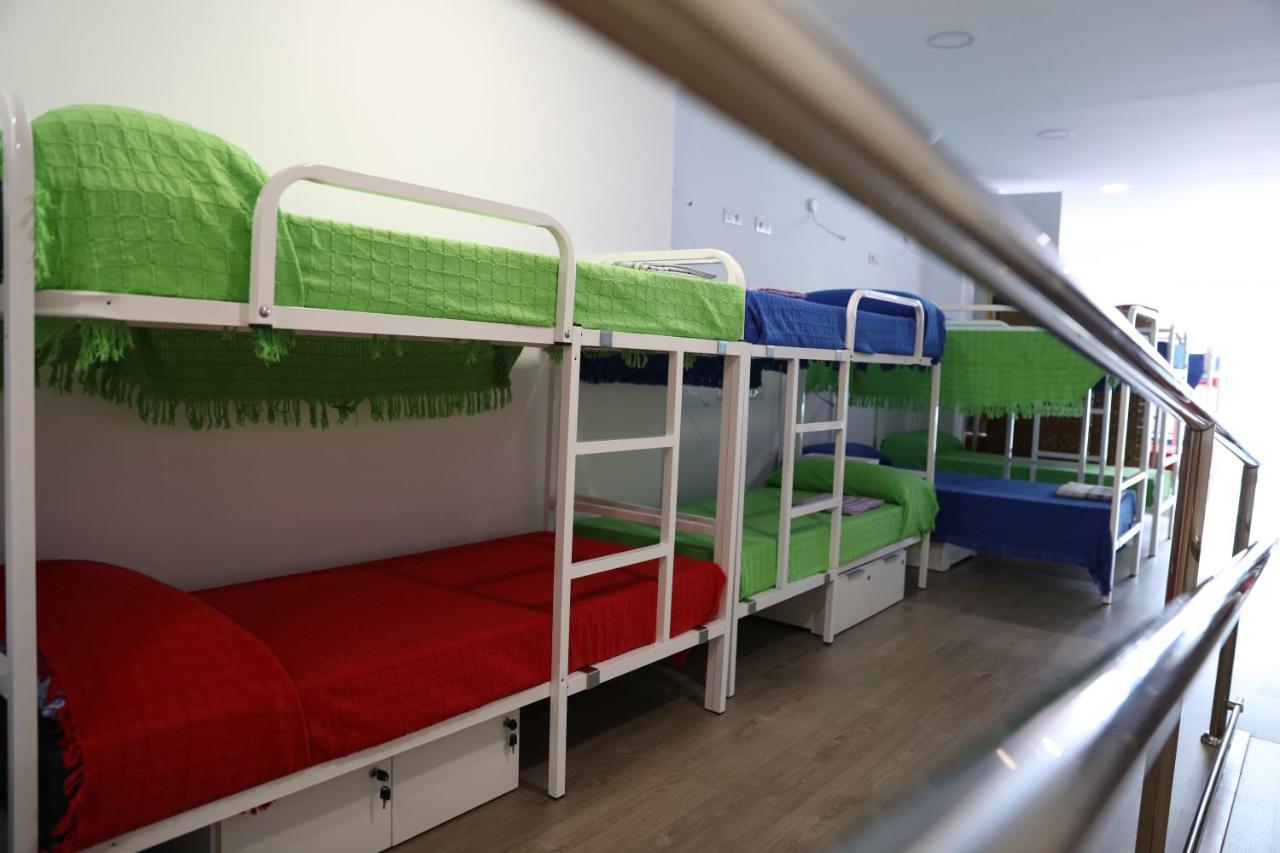Albergue El Caminante Hostel Portomarin Bagian luar foto