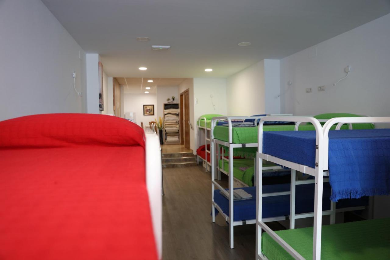 Albergue El Caminante Hostel Portomarin Bagian luar foto